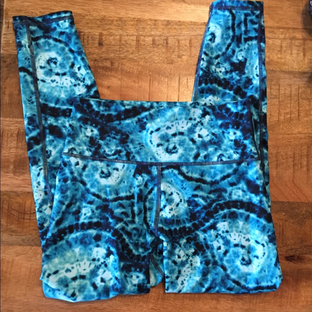 LIKE NEW!!! Fabletics tie dye full-length leggings